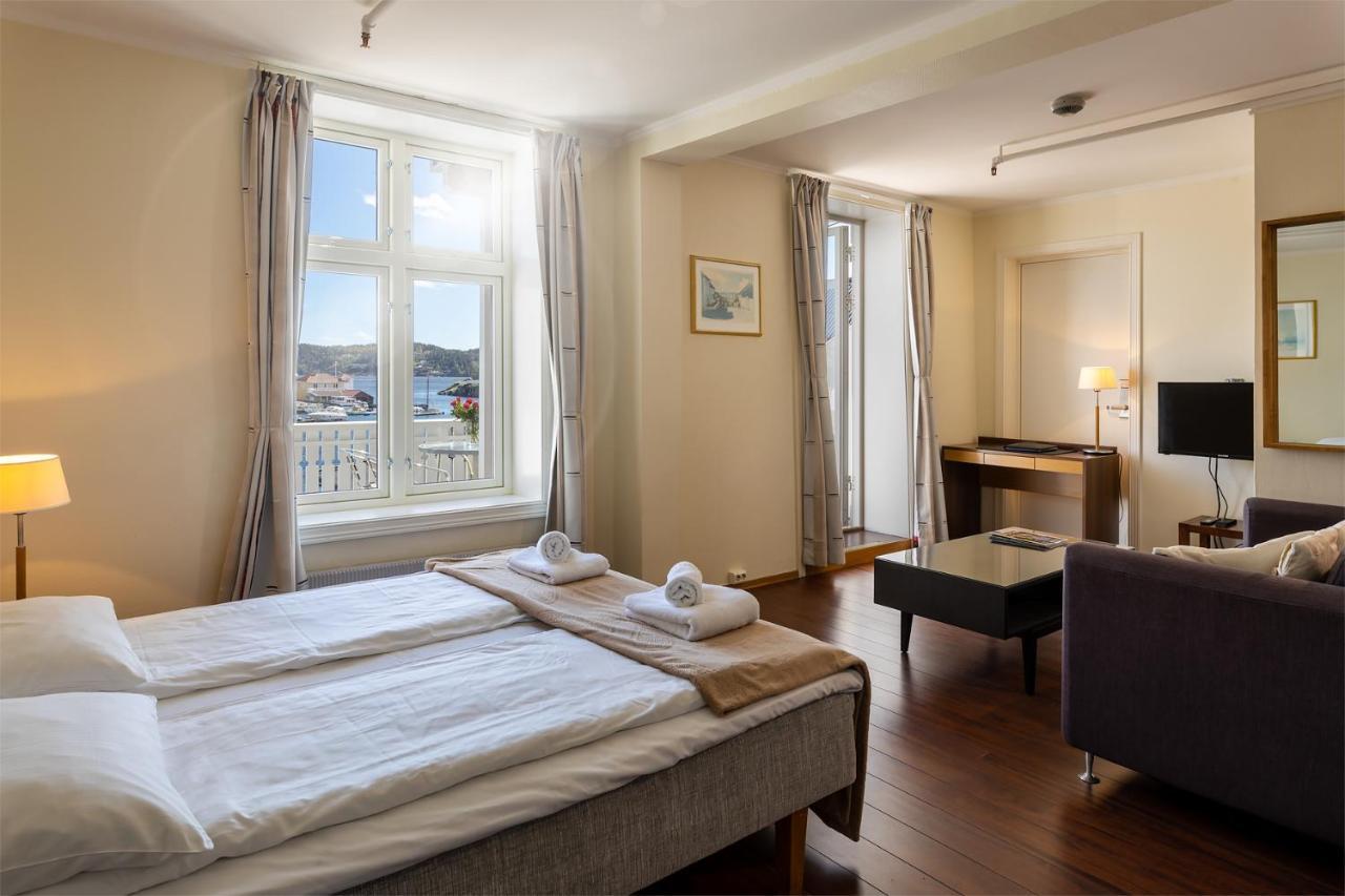 Victoria Hotel 克拉格勒 外观 照片
